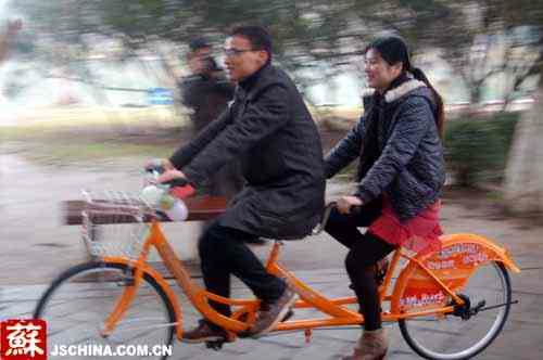 江蘇吳江投入千輛公共自行車  3個(gè)月辦借車卡市民超萬(wàn)人